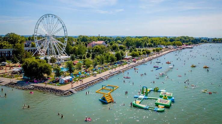 Strandolás a Balatonon, Siófok